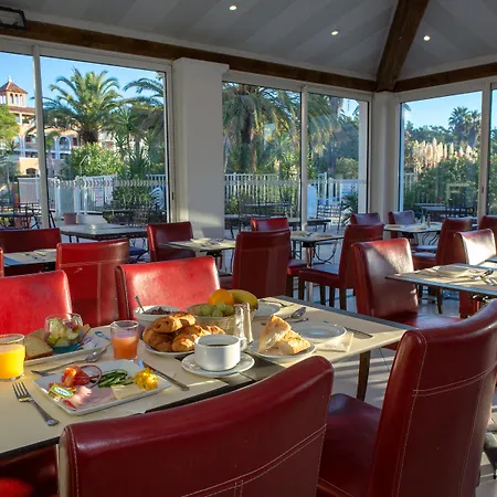 Sowell Family Port Apart-hotel 4*